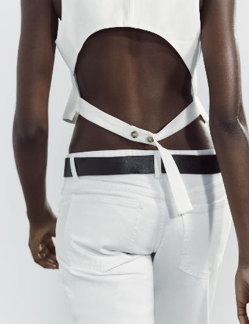 Vesta Zara, alb