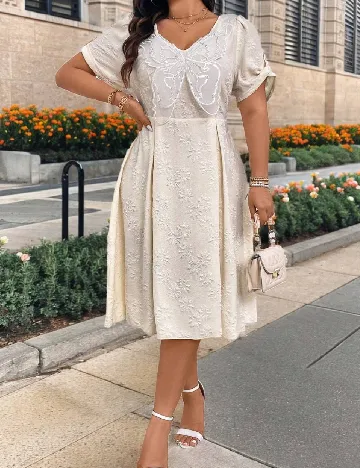 Rochie medie SHEIN CURVE, crem