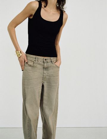 Maiou Zara, negru