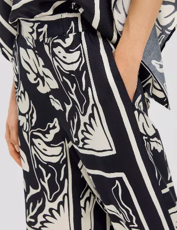 Pantaloni s.Oliver, negru