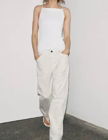 Maiou Zara, alb