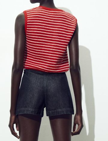 Vesta Zara, rosu