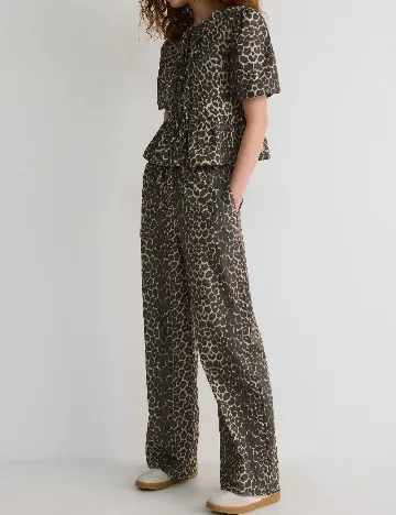 Pantaloni Reserved, animal print