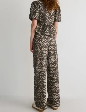 Pantaloni Reserved, animal print