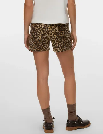 Pantaloni scurti Vero Moda, animal print