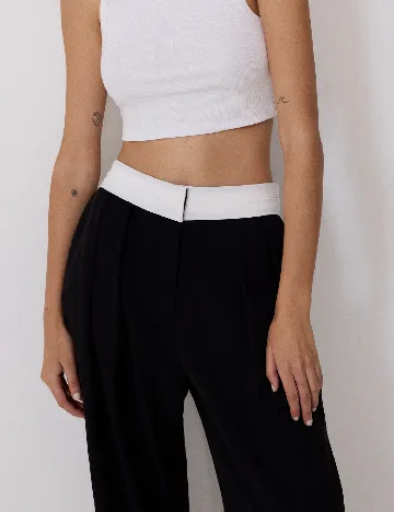 Pantaloni Reserved, negru