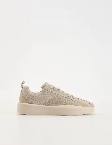 Adidasi Reserved, crem