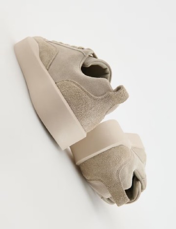 Adidasi Reserved, crem