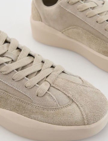 Adidasi Reserved, crem