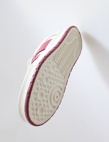 Adidasi Reserved, crem