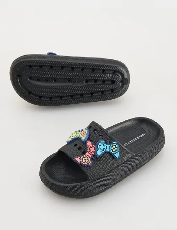 Slapi Reserved, negru
