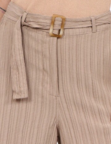 Pantaloni scurti Vero Moda, maro