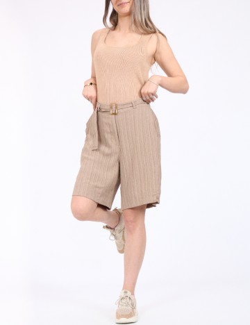 Pantaloni scurti Vero Moda, maro