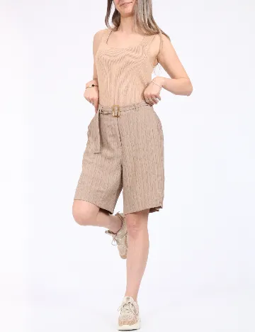 Pantaloni scurti Vero Moda, maro