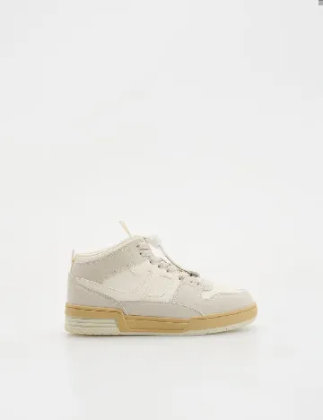 Adidasi Reserved, crem