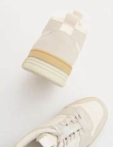 Adidasi Reserved, crem