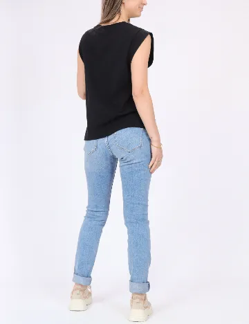 Tricou Pieces, negru