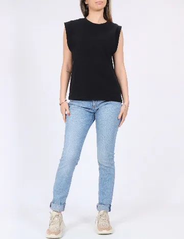 Tricou Pieces, negru