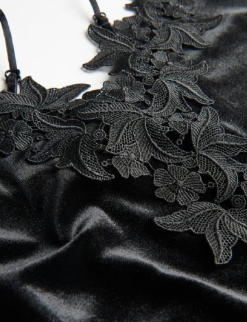 Body Reserved, negru