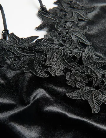 Body Reserved, negru