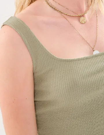 Top Pieces, verde