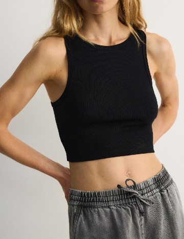Top Reserved, negru