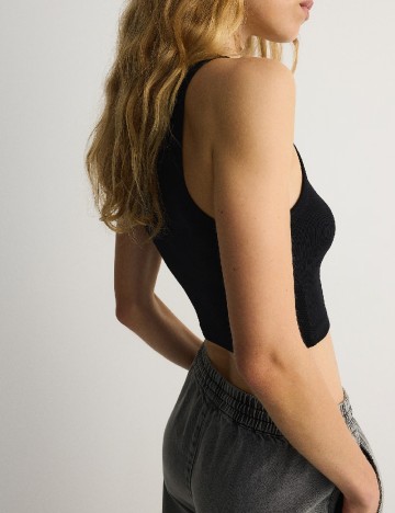 Top Reserved, negru