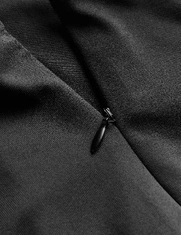 Body Reserved, negru