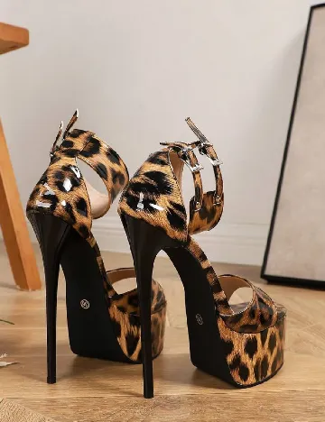 Sandale SHEIN, animal print