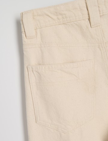 Pantaloni scurti Reserved, crem