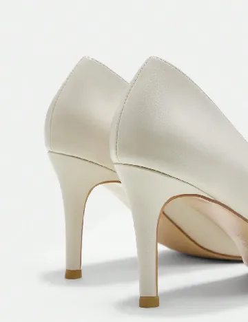 Pantofi SHEIN, crem