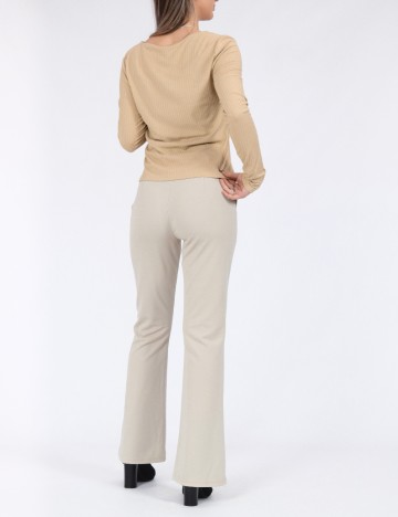 Cardigan Pieces, maro
