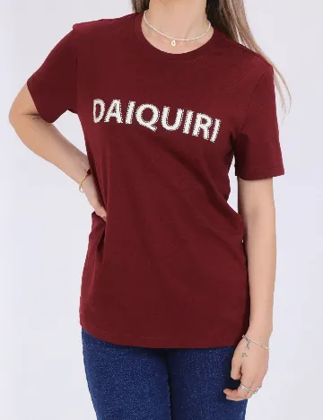 Tricou Only, visiniu