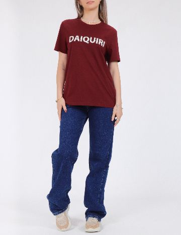 Tricou Only, visiniu