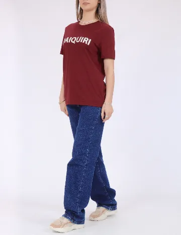 Tricou Only, visiniu