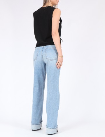 Vesta Only, negru