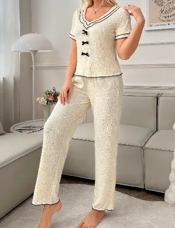 Pijama SHEIN, crem