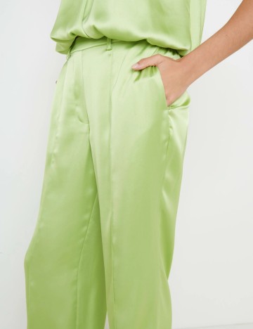 Pantaloni Pretty Lavish, verde