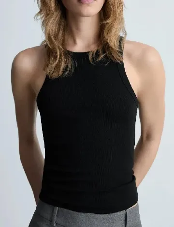 Maiou Mango, negru