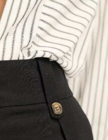 Pantaloni scurti ASOS, negru