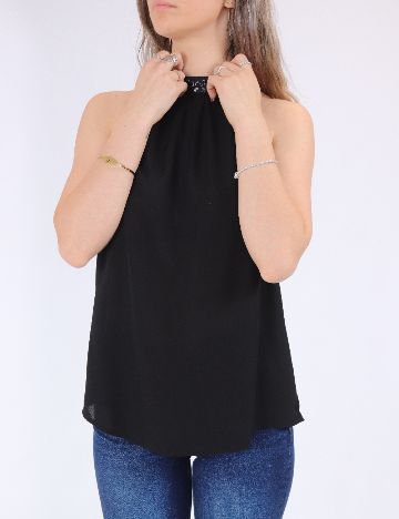 Maiou Jacqueline de Yong, negru