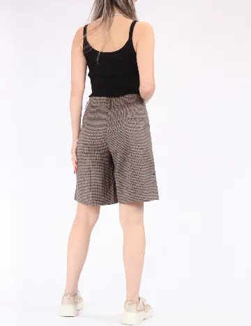 Pantaloni scurti Only, maro