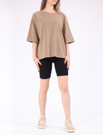 Tricou Only, maro
