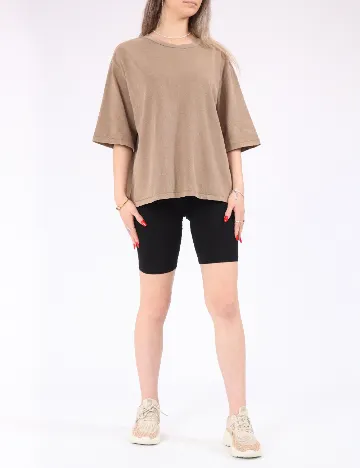 Tricou Only, maro