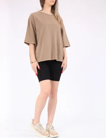 Tricou Only, maro