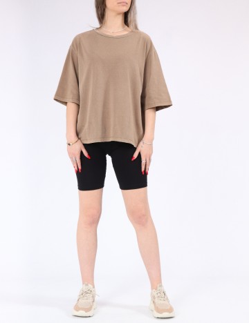 Tricou Only, maro