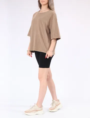 Tricou Only, maro