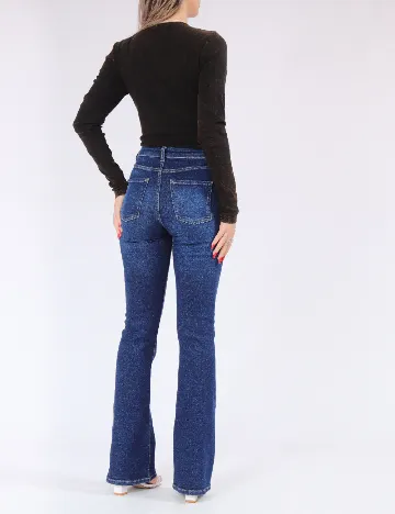 Body Only, negru