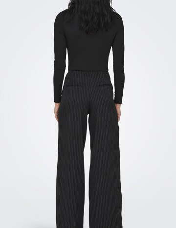 Body Only, negru