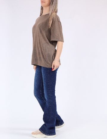 Tricou Only, maro